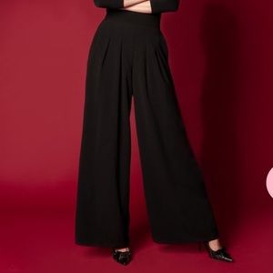 Laura brynes pin up girl pug clothing pants